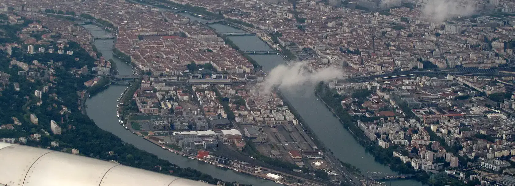Vue aérienne de la Presqu'île de Lyon, entre Rhône et Saône